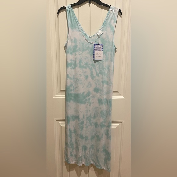 Beach Break Dresses & Skirts - Beach Break sleeveless tie dye dress…